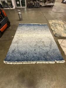 8'X10' BLUE AREA RUG