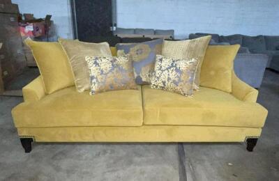 SOFA WITH ACCENT PILLOWS