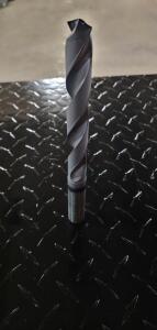 DESCRIPTION: (2) SOLID CARBIDE COOLANT FED DRILLS BRAND/MODEL: SUMITOMO UNKNOWN QTY: 2