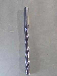 DESCRIPTION: (1) CARBIDE COOLANT DRILL BIT BRAND/MODEL: YG-1 DH412082 SIZE: 8.2mm RETAIL$: $177.99 QTY: 1