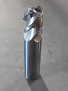 DESCRIPTION: (1) CARBIDE CORNER RADIUS END MILL BRAND/MODEL: ACCUPRO 86827961 SIZE: 1/2" DIA 5/8" ;LOC RETAIL$: $56.75 QTY: 1