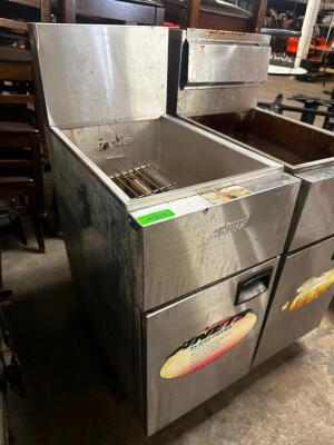 DESCRIPTION ANETS 40 LB. PROPANE DEEP FRYER. BRAND / MODEL: ANETSBERGER SLG40 ADDITIONAL INFORMATION PROPANE. NO BASKETS LOCATION BAY 6 QTY 1