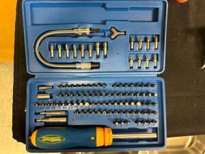 SCREWDRIVER BIT SET