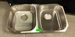 STAINLESS STEEL DOUBLE BOWL SINK