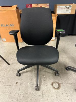 OFFICE CHAIR ON WHEELS