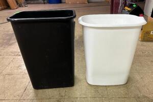 (2)- SMALL PLASTIC TRASH CANS