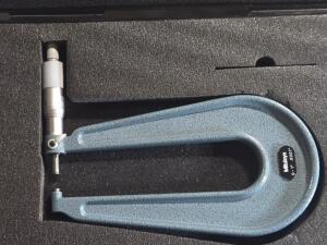 DESCRIPTION: (1) MECHANICAL OUTSIDE MICROMETER BRAND/MODEL: MITUTOYO 118-129 SIZE: 1" RANGE RETAIL$: $283.00 QTY: 1