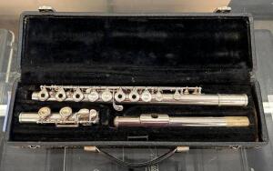 FRENCH MODEL FLUTE WITH CASE