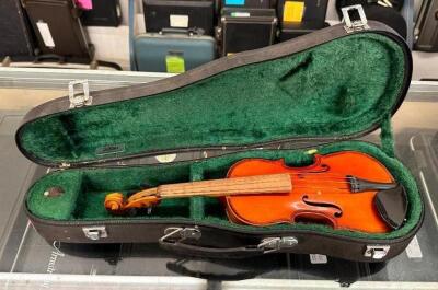 1/10 VIOLIN WITH CASE