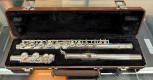 FLUTE WITH CASE