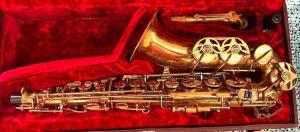 VITO ALTO SAXOPHONE