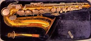 KING ALTO SAXOPHONE