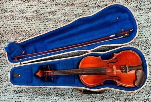 KARL KNILLING STRADIVARIUS 1/2 SIZE VIOLIN