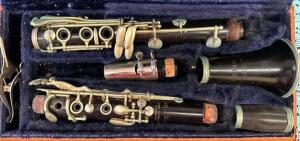 HOLTON COLLEGIATE WOOD CLARINET