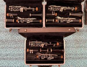 (3)- PLASTIC BUNDY CLARINETS