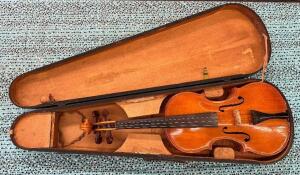 VINTAGE 4/4 VIOLIN WITH CASE