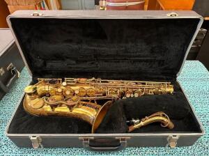 ALTO SAXOPHONE WITH CASE