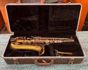 ALTO SAXOPHONE WITH CASE