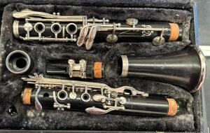 CLARINET WITH CASE