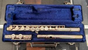 FLUTE WITH CASE