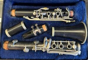 PLASTIC CLARINET WITH CASE