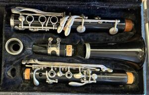 PLASTIC RESOTONE CLARINET WITH CASE