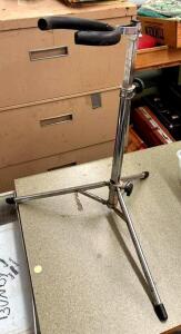 ADJUSTABLE INSTRUMENT STAND