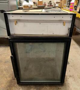 TRUE COUNTERTOP DISPLAY REFRIGERATOR