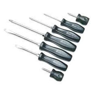 DESCRIPTION: (1) SCREWDRIVER SET BRAND/MODEL: SKILCRAFT INFORMATION: 7 PIECES RETAIL$: $15.96 EA QTY: 1