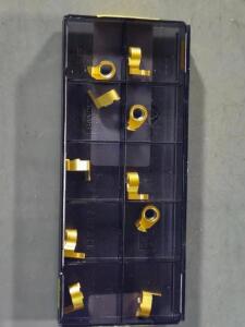 DESCRIPTION: (10) CARBIDE GROOVING INSERTS BRAND/MODEL: SANDVIK COROMANT MB09 1025 RETAIL$: $596.00 QTY: 10