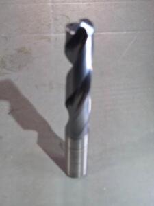 DESCRIPTION: (1) CARBIDE JOBBER DRILL BIT BRAND/MODEL: KENNAMETAL B255A18000YPC SIZE: 18mm RETAIL$: $756.21 QTY: 1