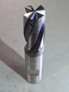 DESCRIPTION: (1) SOLID CARBIDE CORNER CHAMFER END MILL BRAND/MODEL: KENNAMETAL 44851376 SIZE: 20mm DIA 38mm LOC RETAIL$: $386.16 QTY: 1