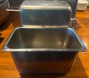 DESCRIPTION (6) 1/4 SIZE STAINLESS INSERTS. SIZE 6" DEEP THIS LOT IS: SOLD BY THE PIECE LOCATION ROOM 1 QTY 6