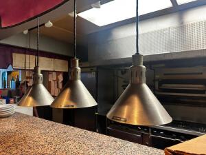 DESCRIPTION (4) HATCO DL-775-CTPL PENDANT HEAT LAMPS BRAND / MODEL: HATCO DL-775-CTPL ADDITIONAL INFORMATION 250 WAT, 1 PHASE THIS LOT IS: SOLD BY THE