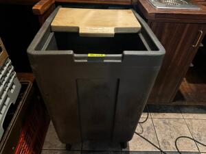 DESCRIPTION INSULATED PLASTIC ICE BIN CART LOCATION KITCHEN QTY 1