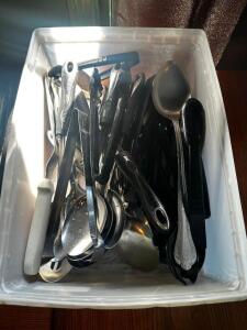 DESCRIPTION BIN AND CONTENTS - ASSORTED SERVING SPOONS AND UTENSILS THIS LOT IS: ONE MONEY LOCATION ROOM 1 QTY 1