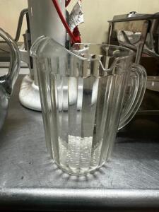 DESCRIPTION (5) 64 OZ PLASTIC PITCHERS THIS LOT IS: SOLD BY THE PIECE LOCATION KITCHEN QTY 5