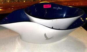 DESCRIPTION (2) GREY GOOSE PLASTIC BAR TUBS. THIS LOT IS: ONE MONEY LOCATION BAR QTY 1