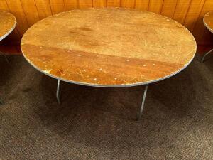 DESCRIPTION: 60" ROUND FOLDING BANQUET TABLE RETAIL PRICE: 60" LOCATION: ROOM 3 QTY: 1