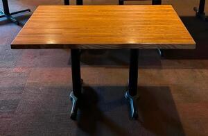 DESCRIPTION: 4' X 3' DINNING TABLE LOCATION: ROOM 1 THIS LOT IS: ONE MONEY QTY: 1