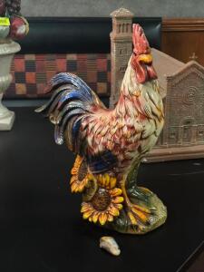 DESCRIPTION: ROOSTER STATUE LOCATION: ROOM 3 THIS LOT IS: ONE MONEY QTY: 1