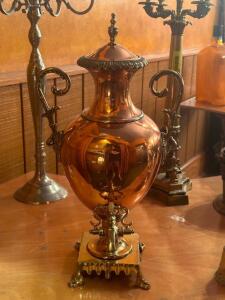 DESCRIPTION: VINTAGE COPPER TEA DISPENSER LOCATION: BANQUET ROOM THIS LOT IS: ONE MONEY QTY: 1