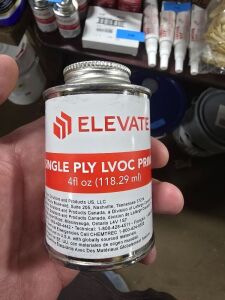 DESCRIPTION: (6) SINGLE PLY LVOC PRIMER BRAND/MODEL: ELEVATE SIZE: 4 FL OZ QTY: 6