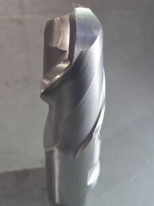 DESCRIPTION: (1) COBALT BALL END MILL BRAND/MODEL: VC 01884741 SIZE: 1-1/4" DIA 2-1/2" LOC RETAIL$: $148.30 QTY: 1