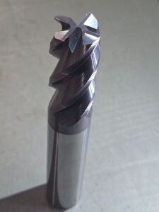 DESCRIPTION: (1) SOLID CARBIDE SQ END MILL BRAND/MODEL: ACCUPRO 29766847 SIZE: 1" DIA 2" LOC RETAIL$: $405.05 QTY: 1