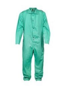 DESCRIPTION: (1) WELDING SUIT BRAND/MODEL: TILLMAN INFORMATION: GREEN, FULL SUIT SIZE: 34 X 30 RETAIL$: $68.26 EA QTY: 1