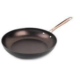 DESCRIPTION: (1) NONSTICK FRY PAN BRAND/MODEL: THYME AND TABLE SIZE: 12" RETAIL$: $24.88 EA QTY: 1