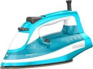 DESCRIPTION: (1) ONE STEP STEAM IRON BRAND/MODEL: BLACK AND DECKER RETAIL$: $31.99 EA QTY: 1