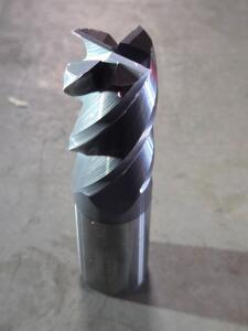 DESCRIPTION: (1) CARBIDE SQ END MILL BRAND/MODEL: ACCUPRO 19252303 SIZE: 1" DIA 1-3/4" LOC RETAIL$: $261.25 QTY: 1