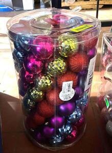 50 CT CHRISTMAS BALL ORNAMENT SET